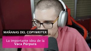 Concepto de vaca púrpura